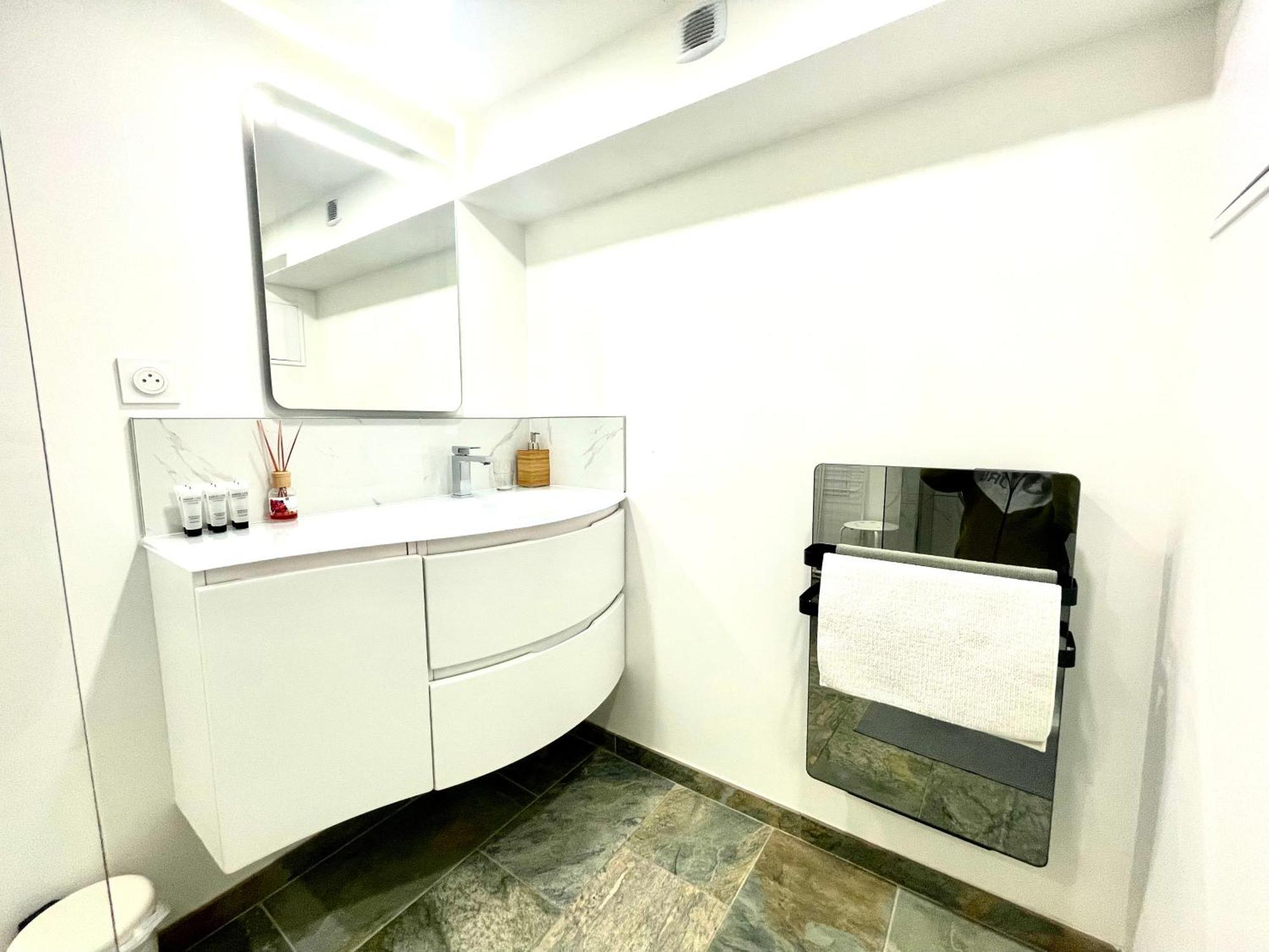 Les Balcons De Chambery Apartment Exterior photo